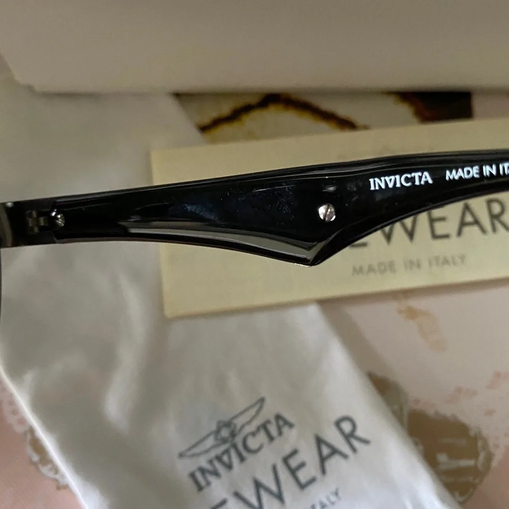 INVICTA‎ Sunglasses (WC) - Picture 5 of 9